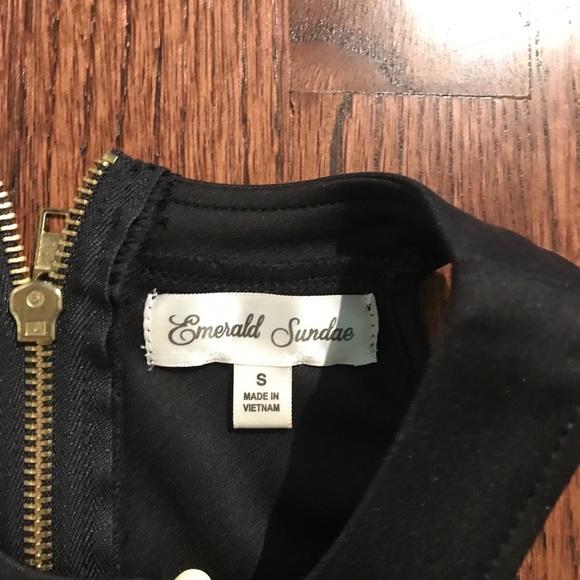 Skater dress with mesh - Picture 4 of 4